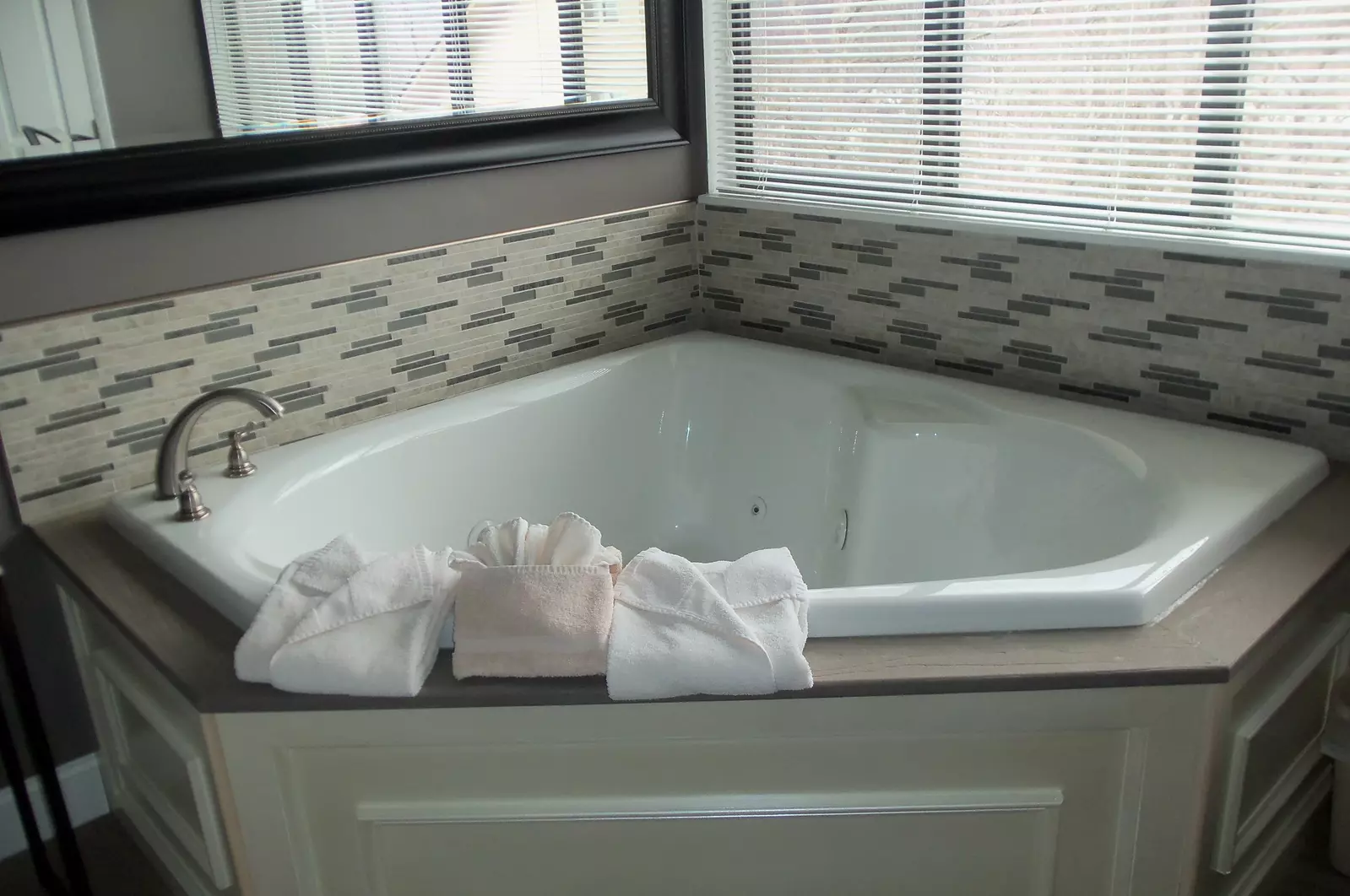 jetted tub